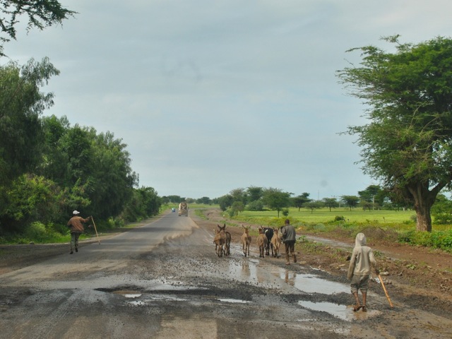 Road from Mojo to Hawassa, Ethiopia