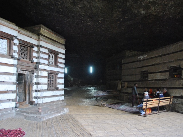  Yemrehanna Kristos cave monastery, Ethiopia