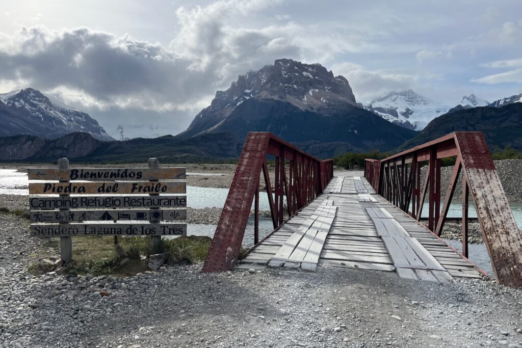 Sign to Laguna de Los tres near Rio Electrica bridge, Argentina